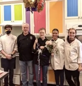 student-balloons-flowers